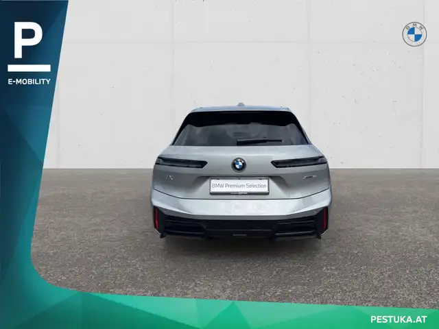 BMW Ix view 5