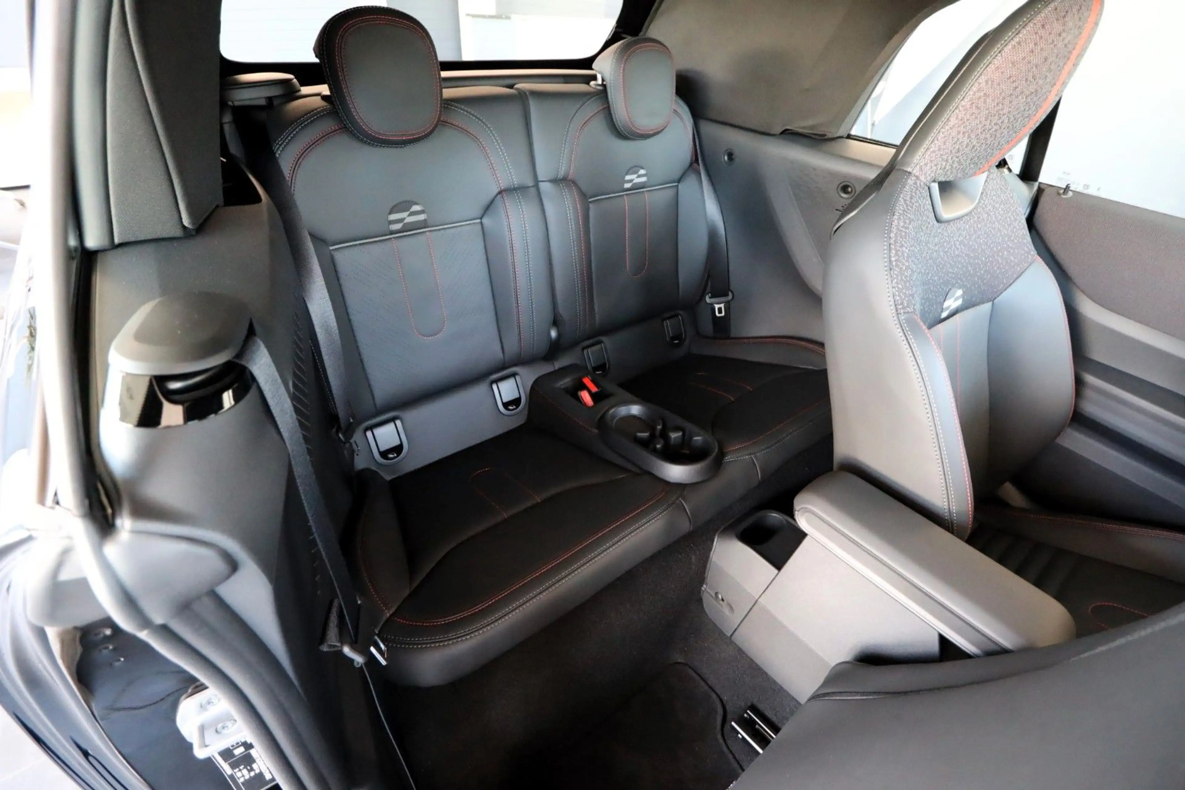 MINI Cooper Cabrio John Cooper Works Trim Paket: L — photo 18