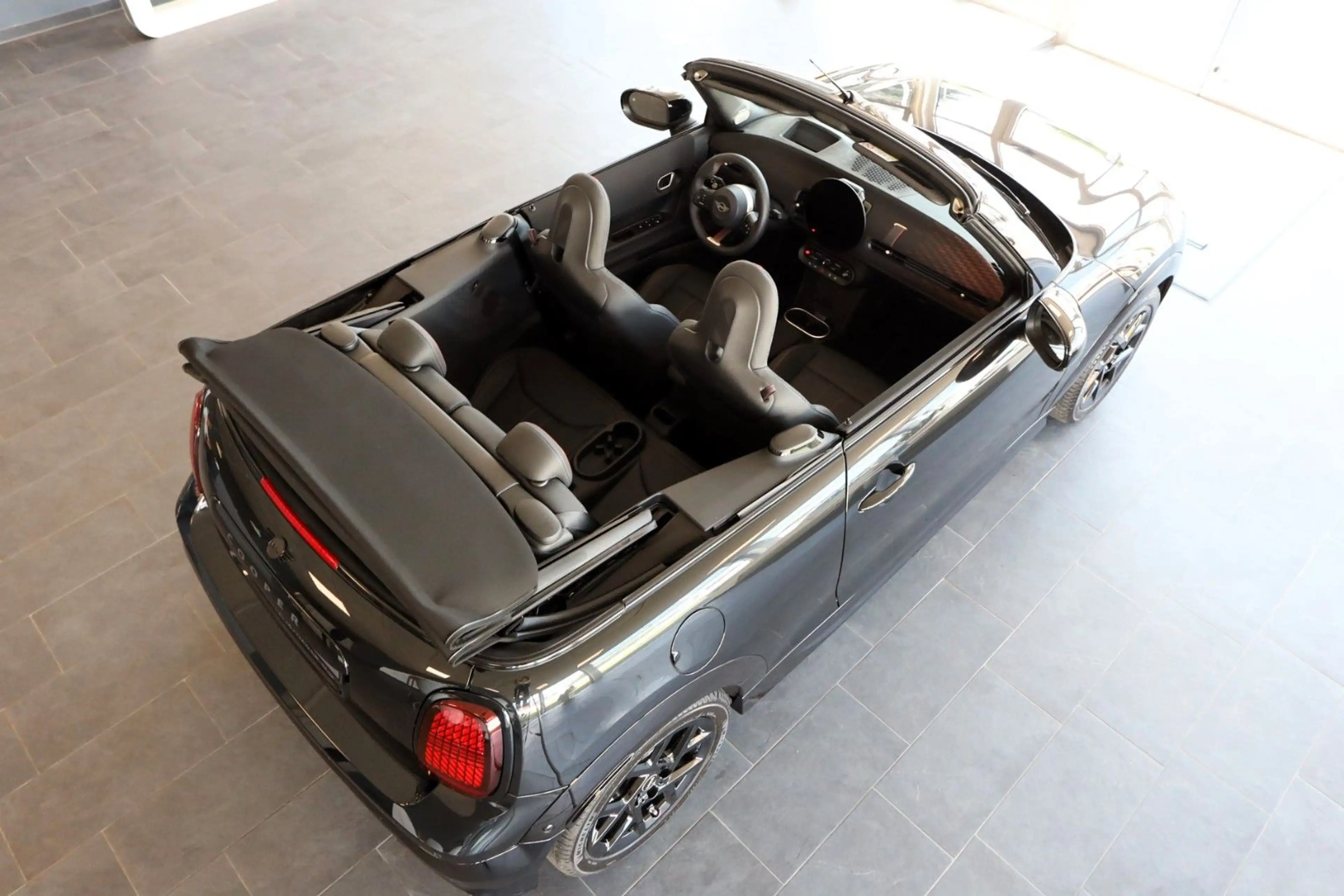 MINI Cooper Cabrio John Cooper Works Trim Paket: L — photo 26