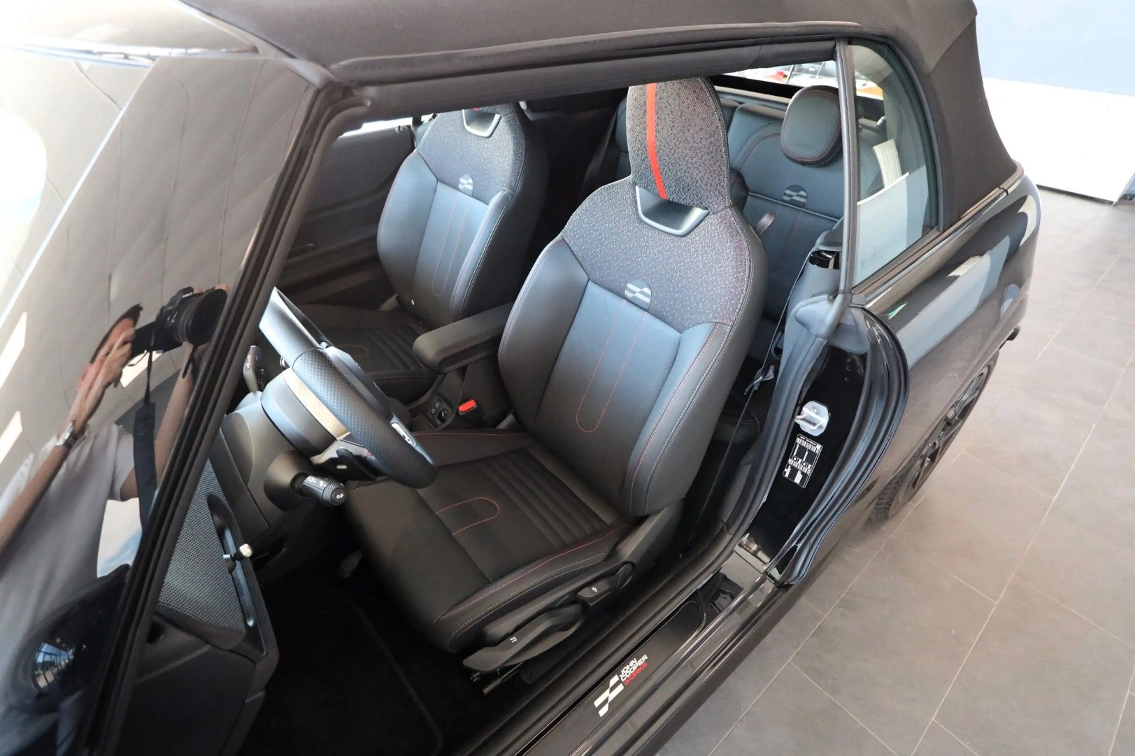MINI Cooper Cabrio John Cooper Works Trim Paket: L — photo 23