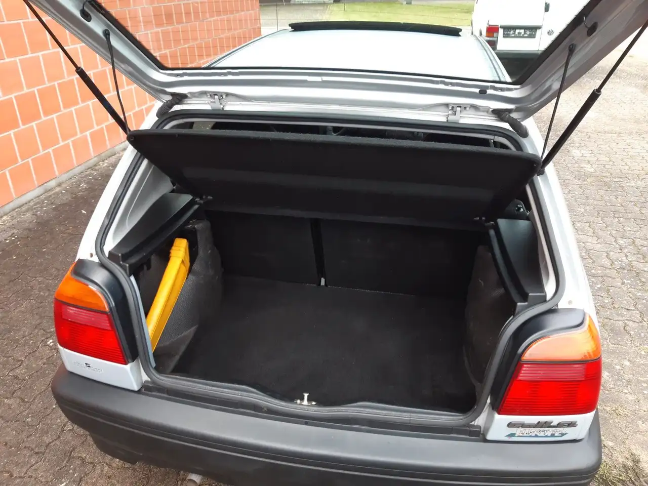 Volkswagen Golf 1,6 Europe - traumhafter Zustand - 63000 Km, foto 12