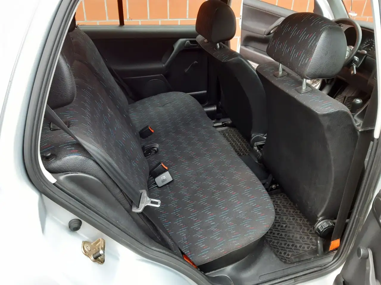 Volkswagen Golf 1,6 Europe - traumhafter Zustand - 63000 Km, foto 11