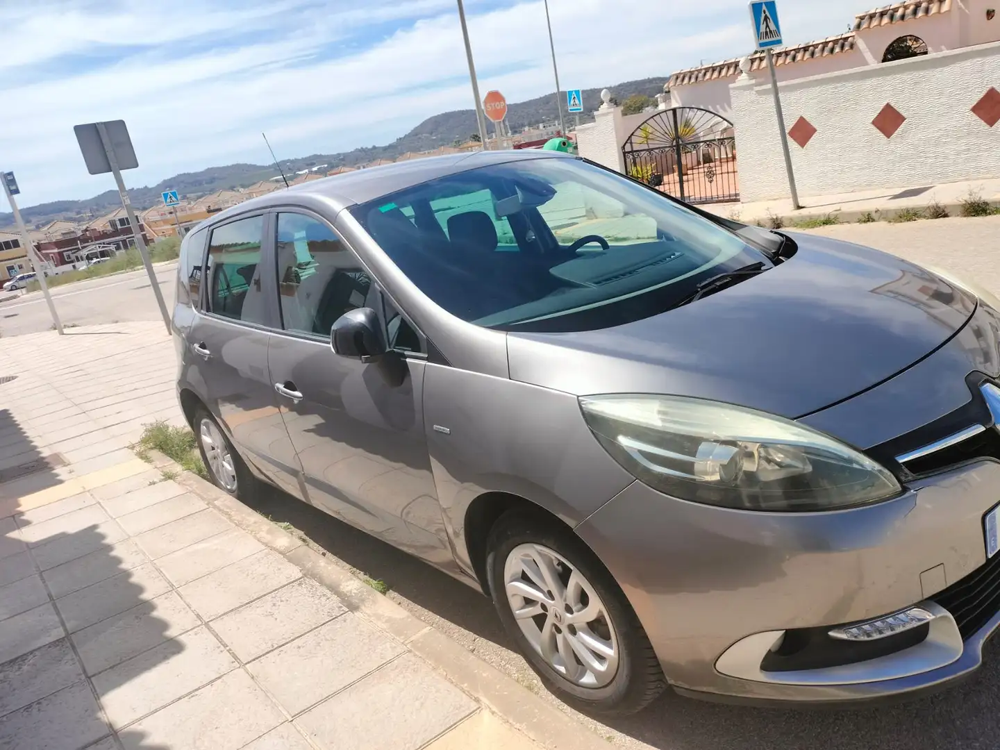 Renault Scenic Scénic 1.5dCi eco2 Energy Selection 110 Gris - 1