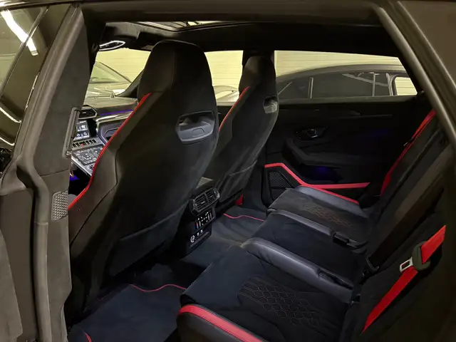 Lamborghini Urus view 15