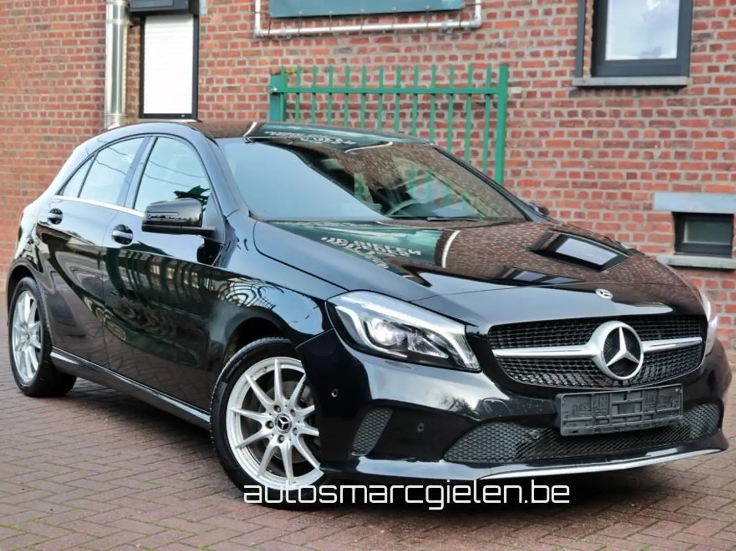 Mercedes-Benz A 180 A 180 7G-DCT Urban, LED, Navi, Alu velgen, Airco - 2