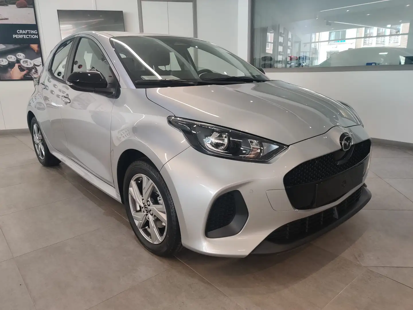 Mazda 2 Hybrid 1.5i VVT-i E-CVT Exclusive-Line Grau - 1