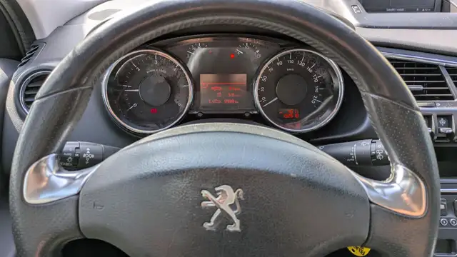 Peugeot 3008 view 9