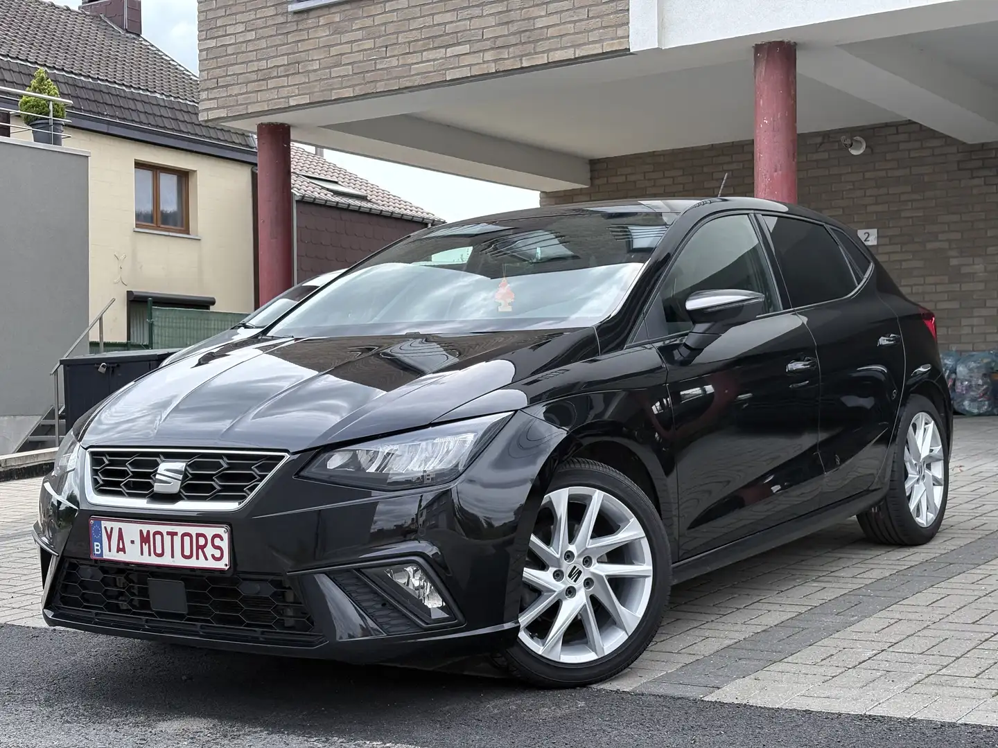 SEAT Ibiza 1.0 TSI FR DSG - PACK FR - AUTOMATIQUE - GARANTIE Black - 1