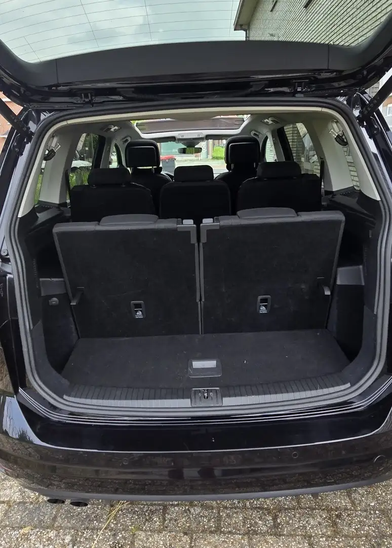 Volkswagen Touran 2.0 TDI SCR DSG Highline - 2