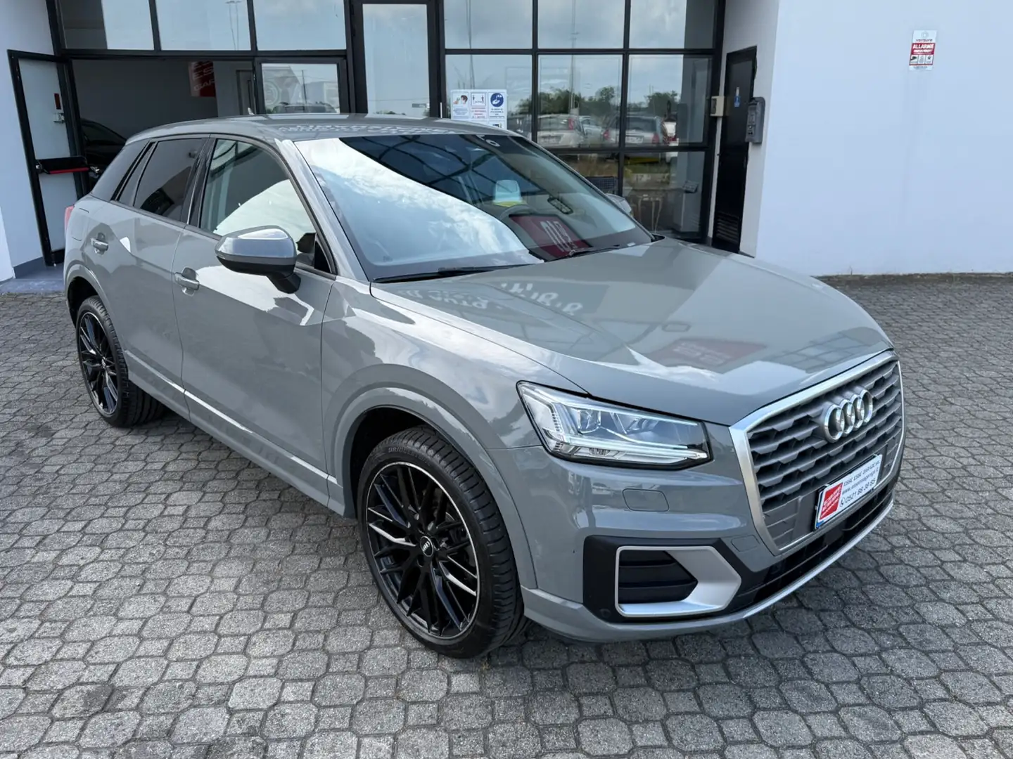 Audi Q2 30 TDI S tronic Admired Grigio - 2