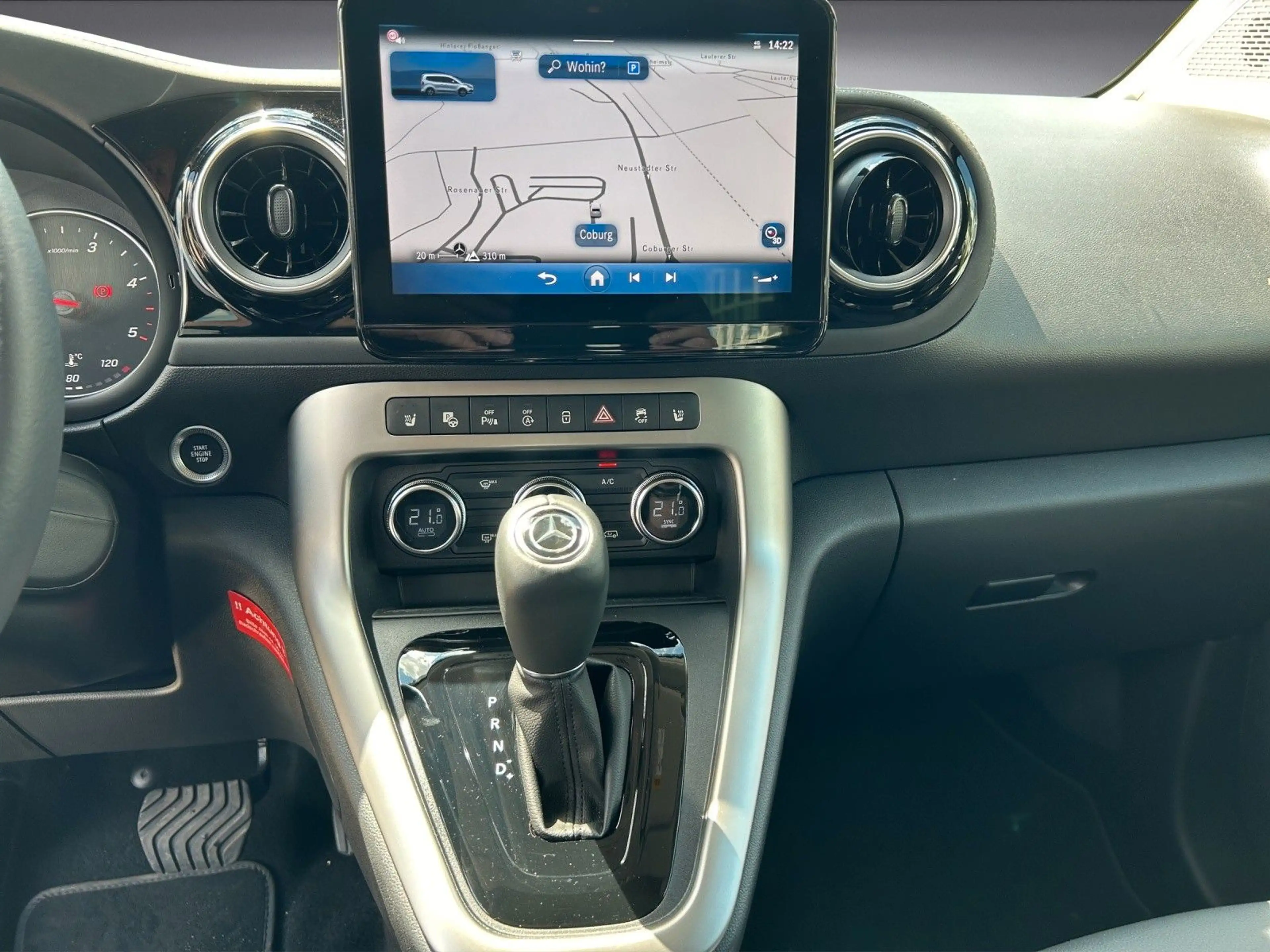 Mercedes-Benz T-Class T 180 d *EDITION*AHK*NAVI*KAMERA*KEYLESS*LED* — photo 11
