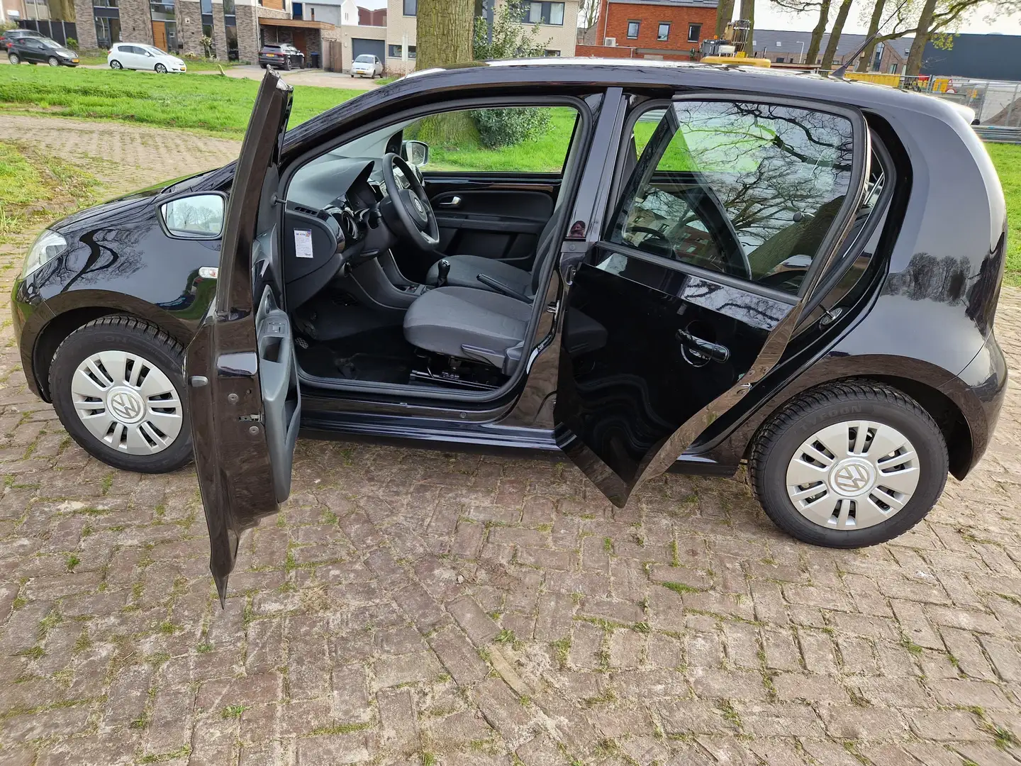 Volkswagen up! 1.0 move up! Zwart - 2
