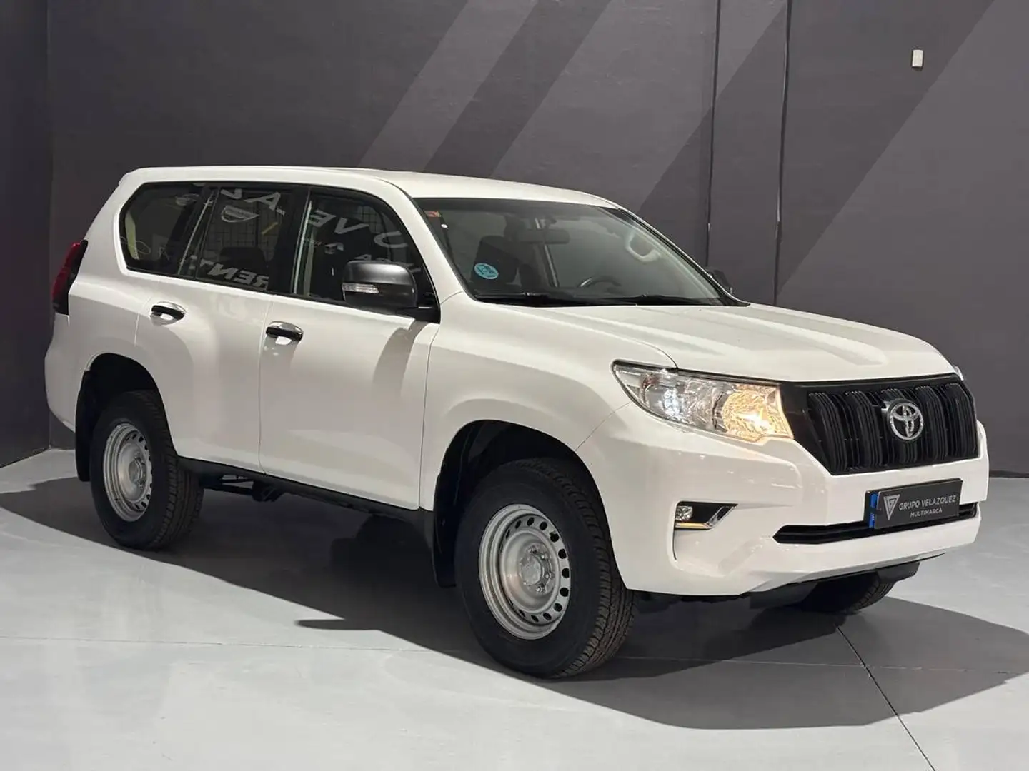 Toyota Land Cruiser D-4D GX White - 2
