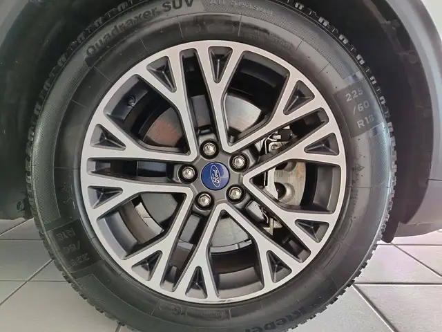 Ford Kuga view 10