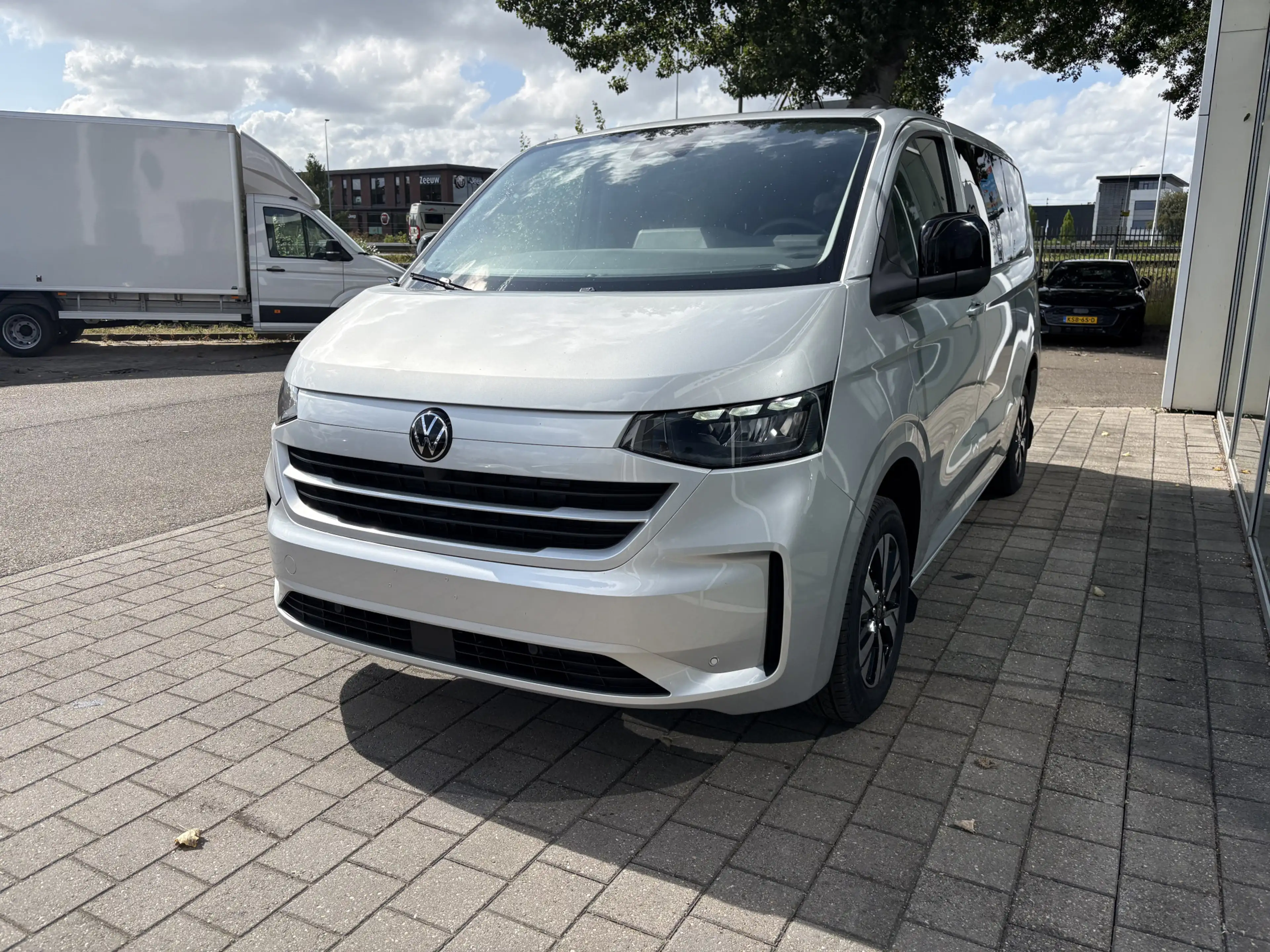 Volkswagen Transporter e-Transporter Caravelle L1 Life 64 kWh 136 Pk | 9 — photo 5