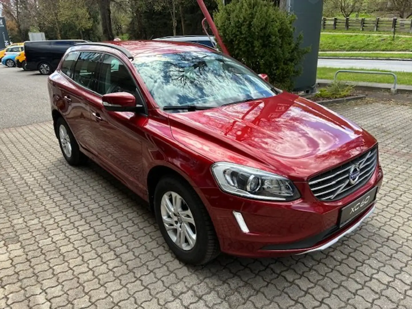 Volvo XC60 D4 AWD Business Geartronic *AHV*XENON*SZH*RFK* Rot - 1