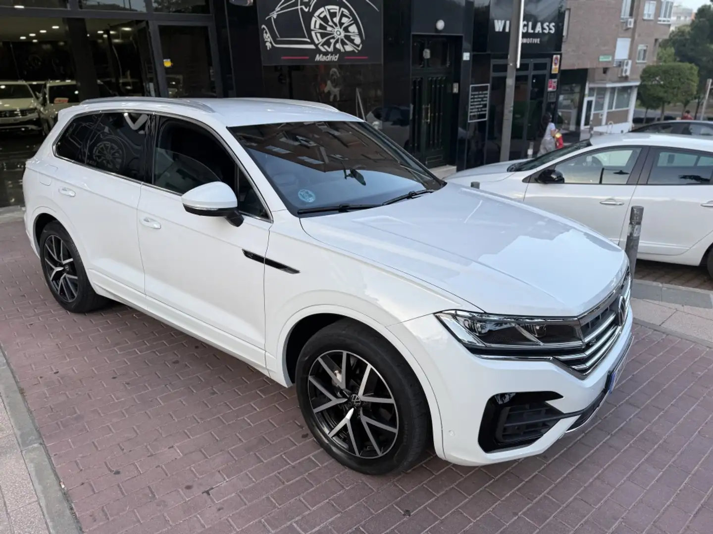 Volkswagen Touareg 3.0TDI V6 R-Line Individual Tip. Elegance 4M 210kW Blanco - 2