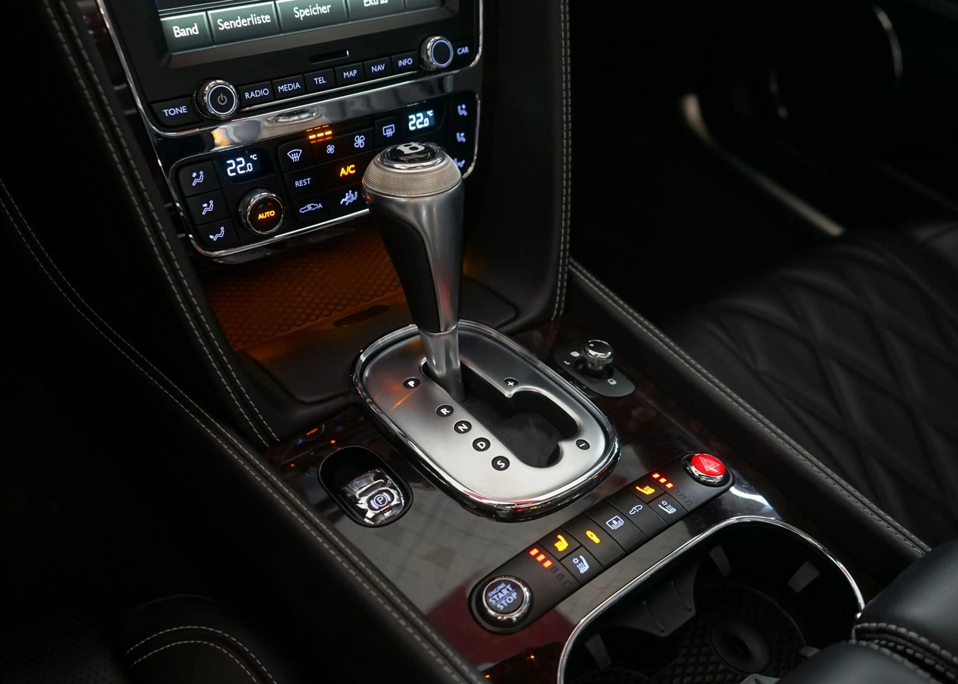 Bentley Flying Spur Mulliner v8 ACC Massage FondEntertai — photo 29