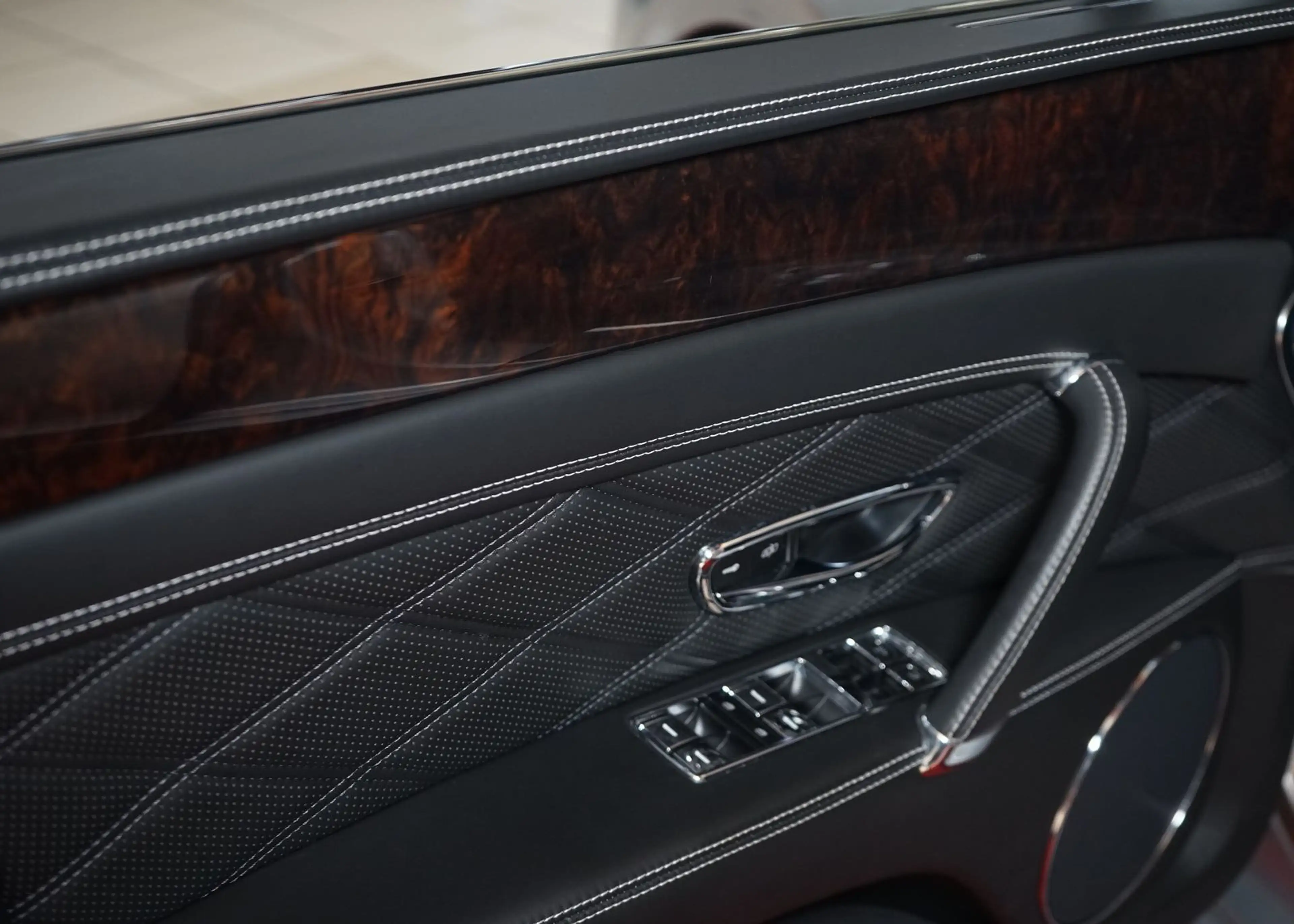 Bentley Flying Spur Mulliner v8 ACC Massage FondEntertai — photo 17