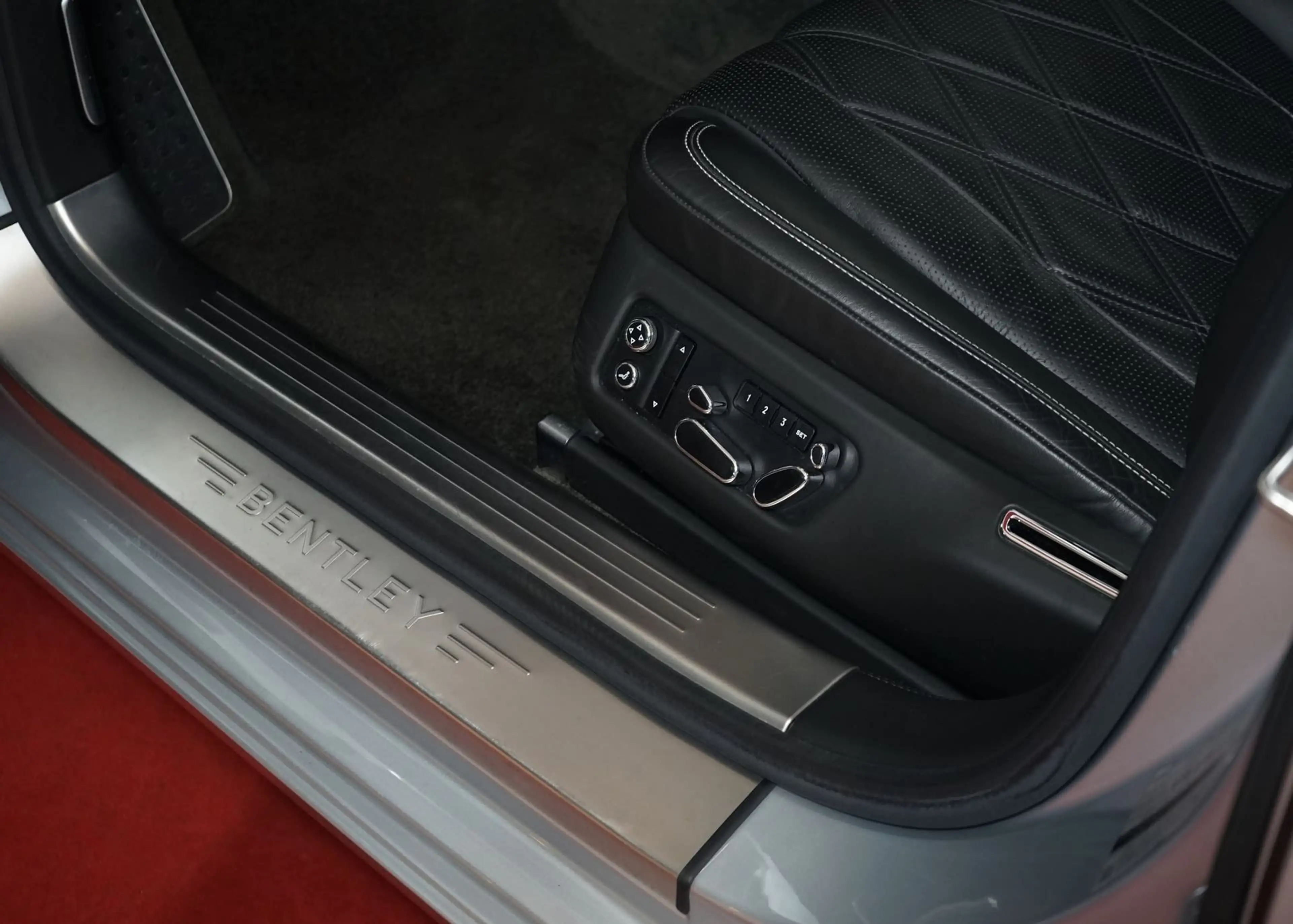 Bentley Flying Spur Mulliner v8 ACC Massage FondEntertai — photo 21
