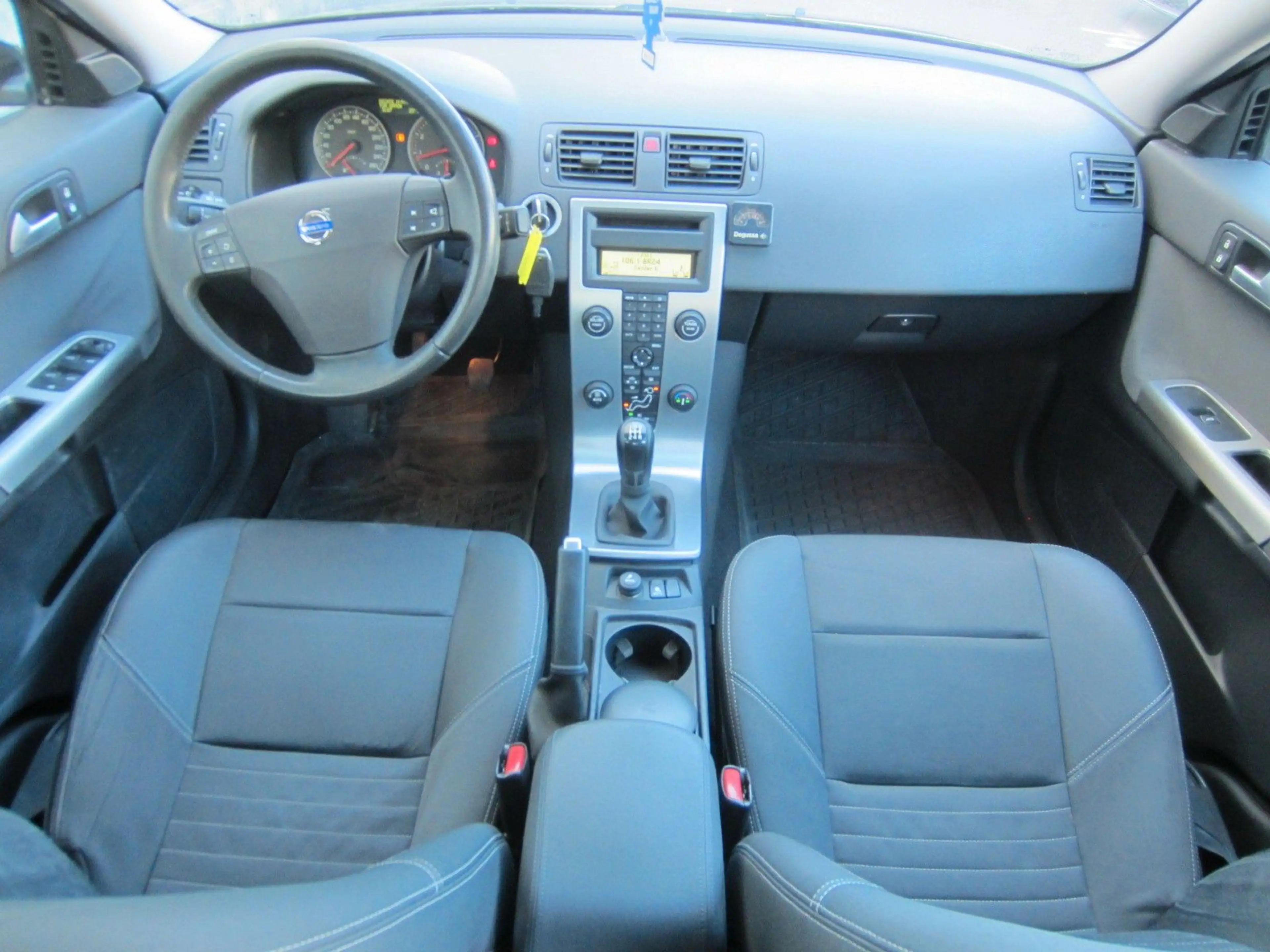 Volvo S40 2,4 Momentum — photo 3