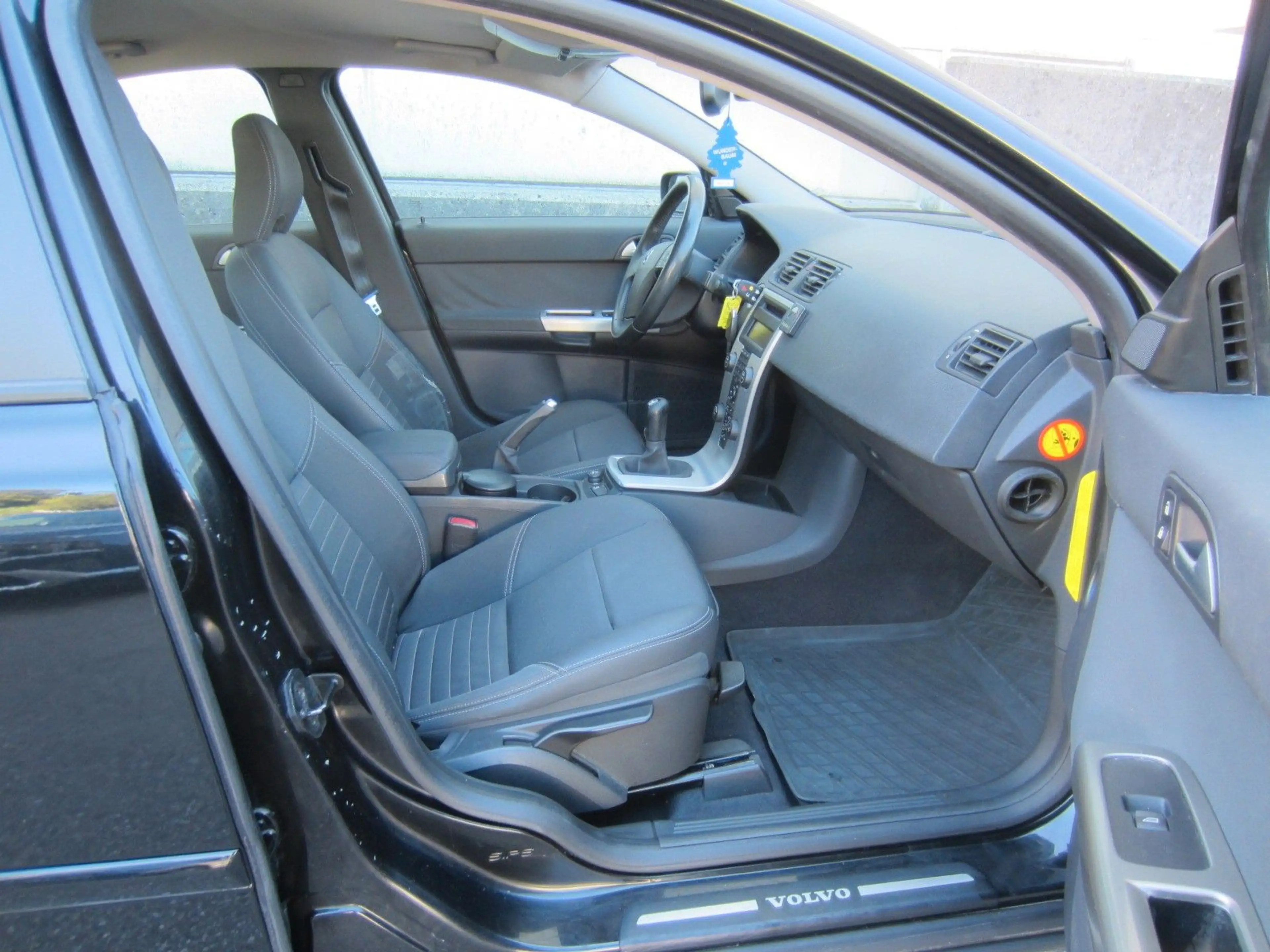 Volvo S40 2,4 Momentum — photo 6