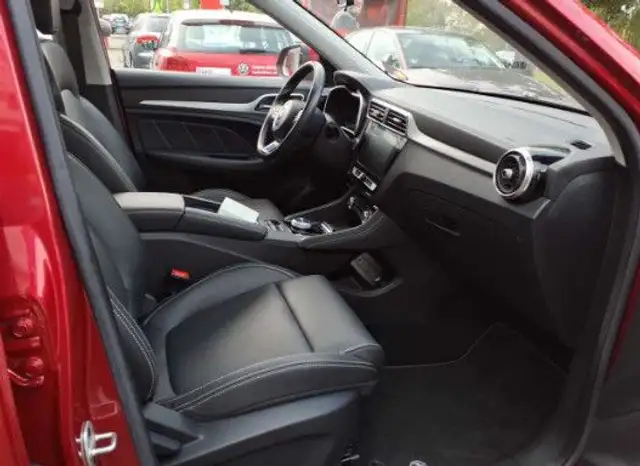 MG ZS view 6