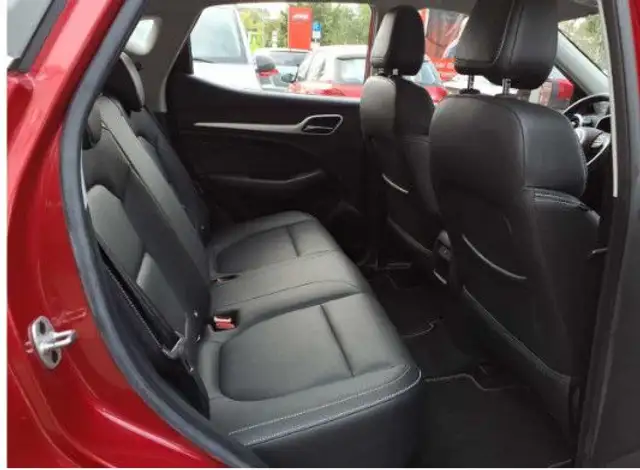 MG ZS view 12