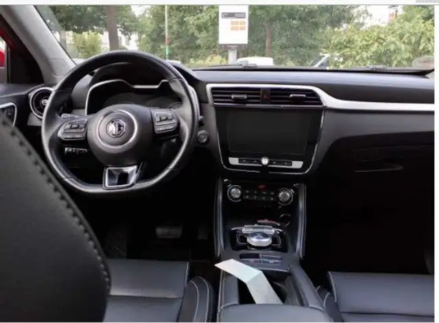 MG ZS view 7
