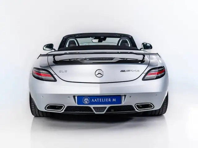 Mercedes-Benz SLS view 4