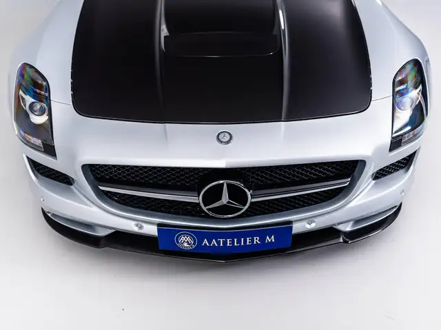 Mercedes-Benz SLS view 13
