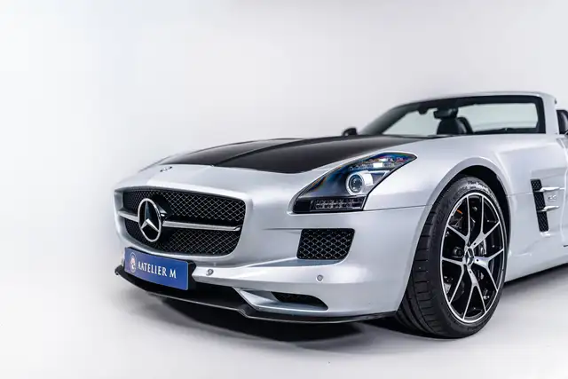 Mercedes-Benz SLS view 10