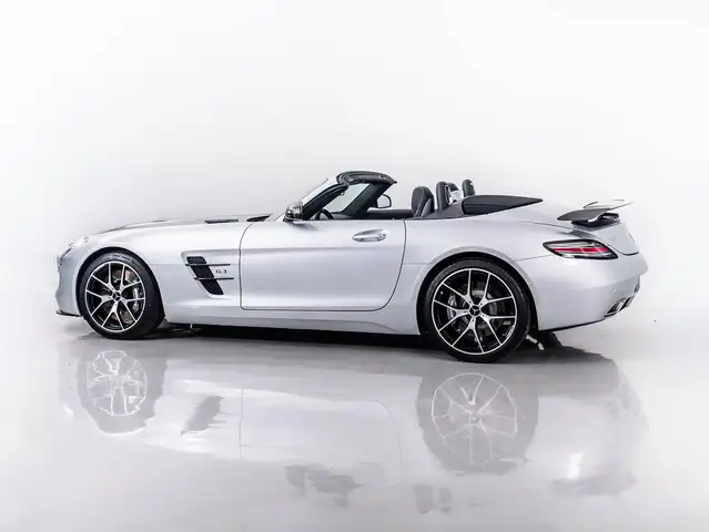 Mercedes-Benz SLS view 8