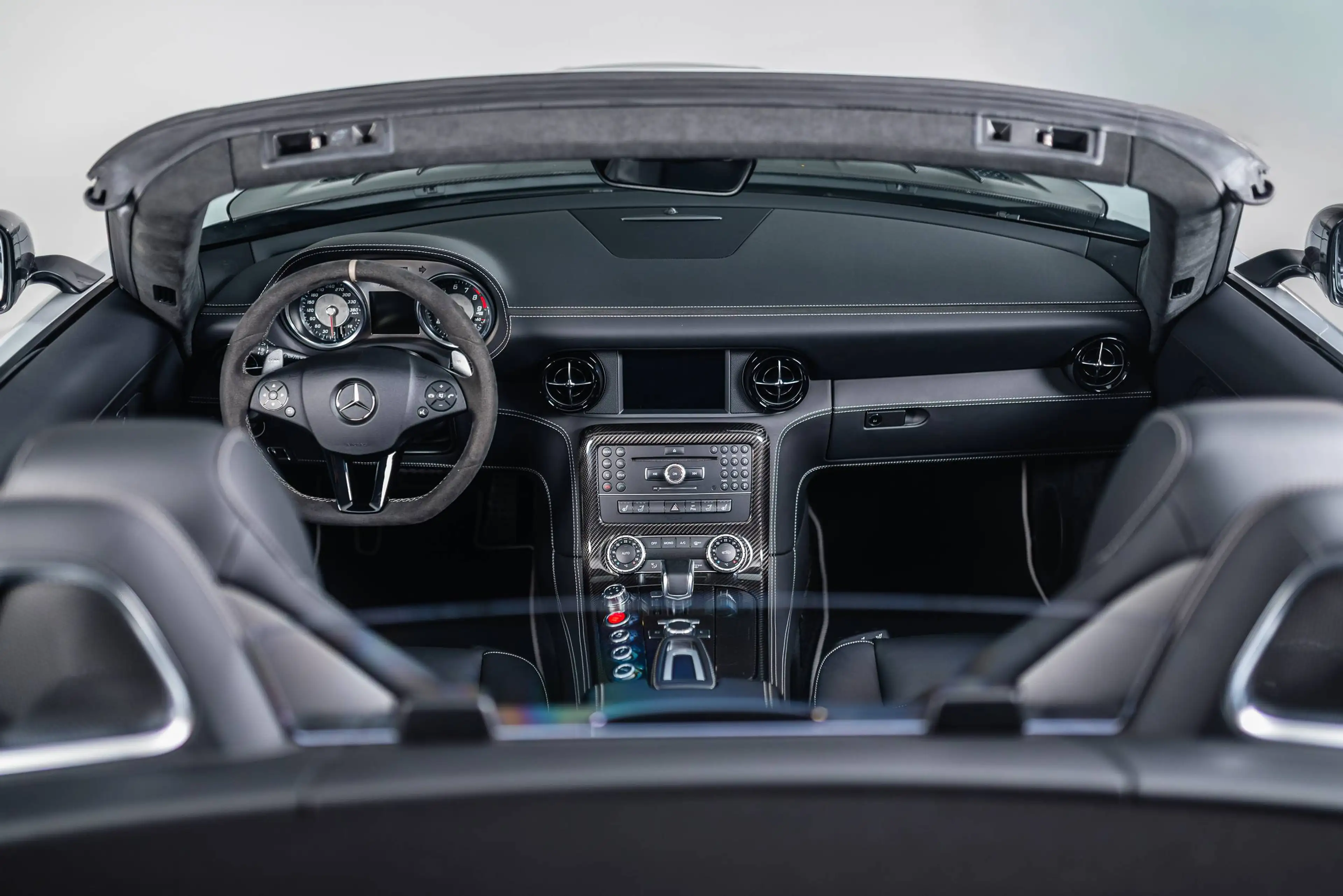 Mercedes-Benz SLS SLS AMG Roadster GT AMG SPEEDSHIFT DCT Final Edition — photo 15