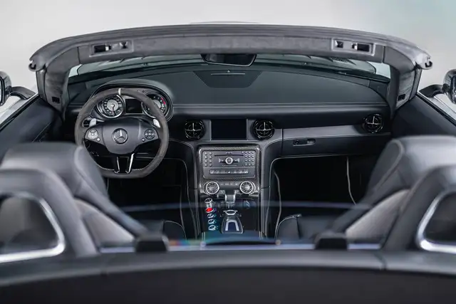 Mercedes-Benz SLS view 15