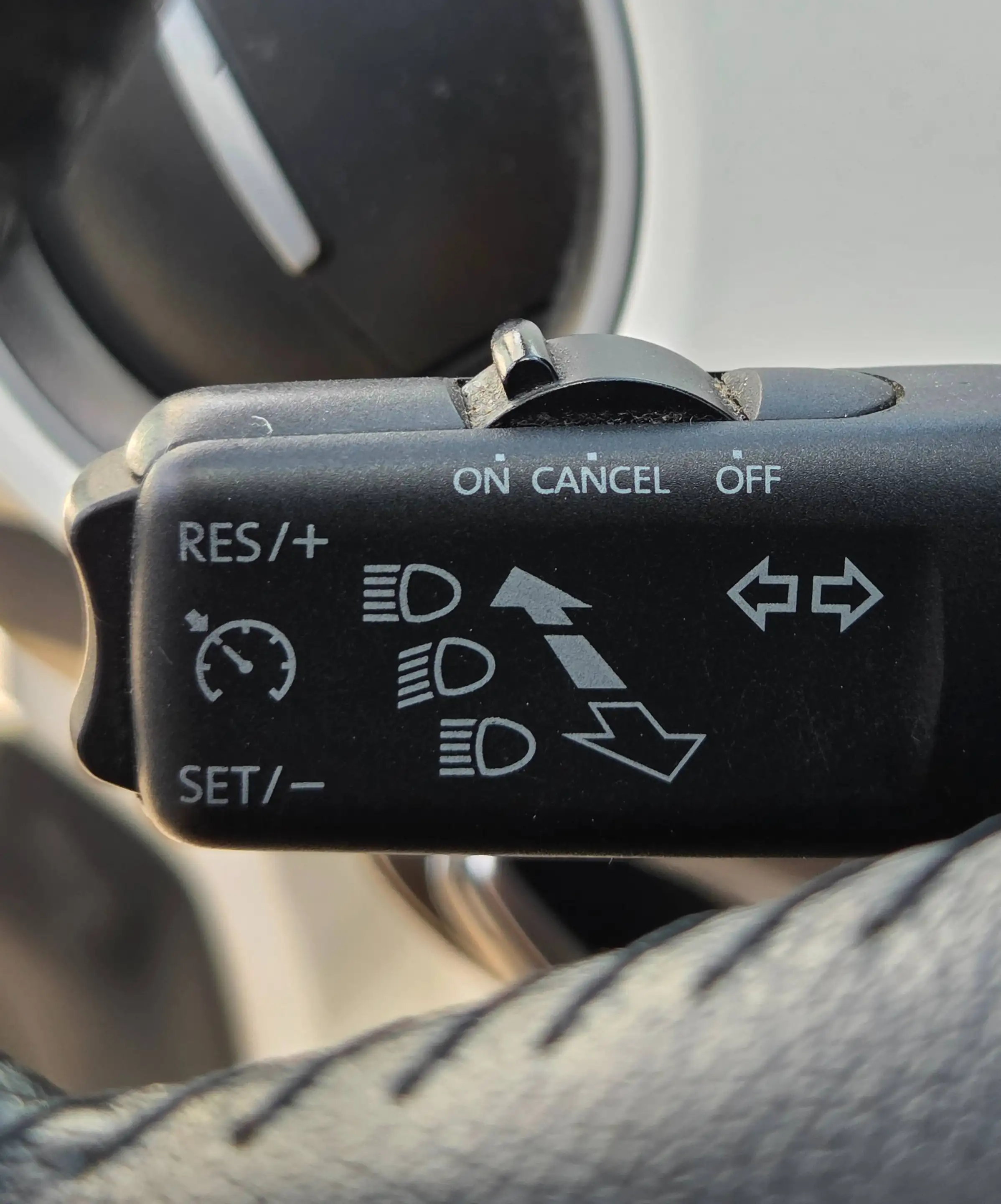 SEAT Mii Chic, Sound System, Sitzheizung, Tempomat, Klima — photo 12