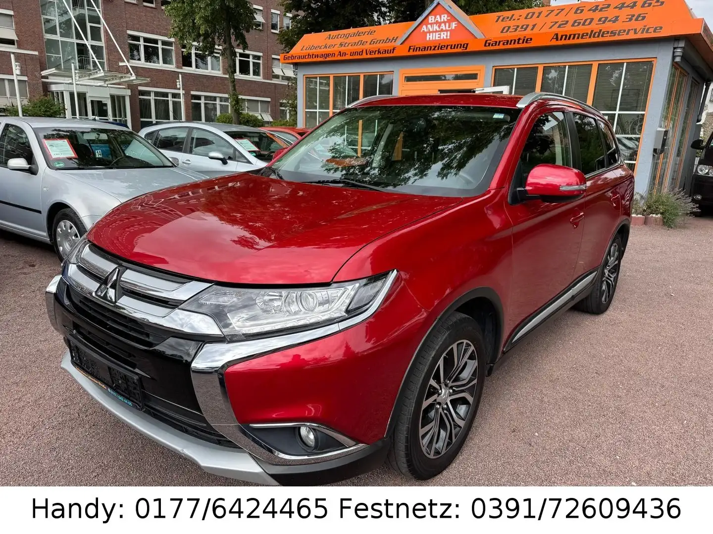 Mitsubishi Outlander 2.0 ClearTec 2WD/AUTOMATIK/KAMERA/AHK Rot - 1