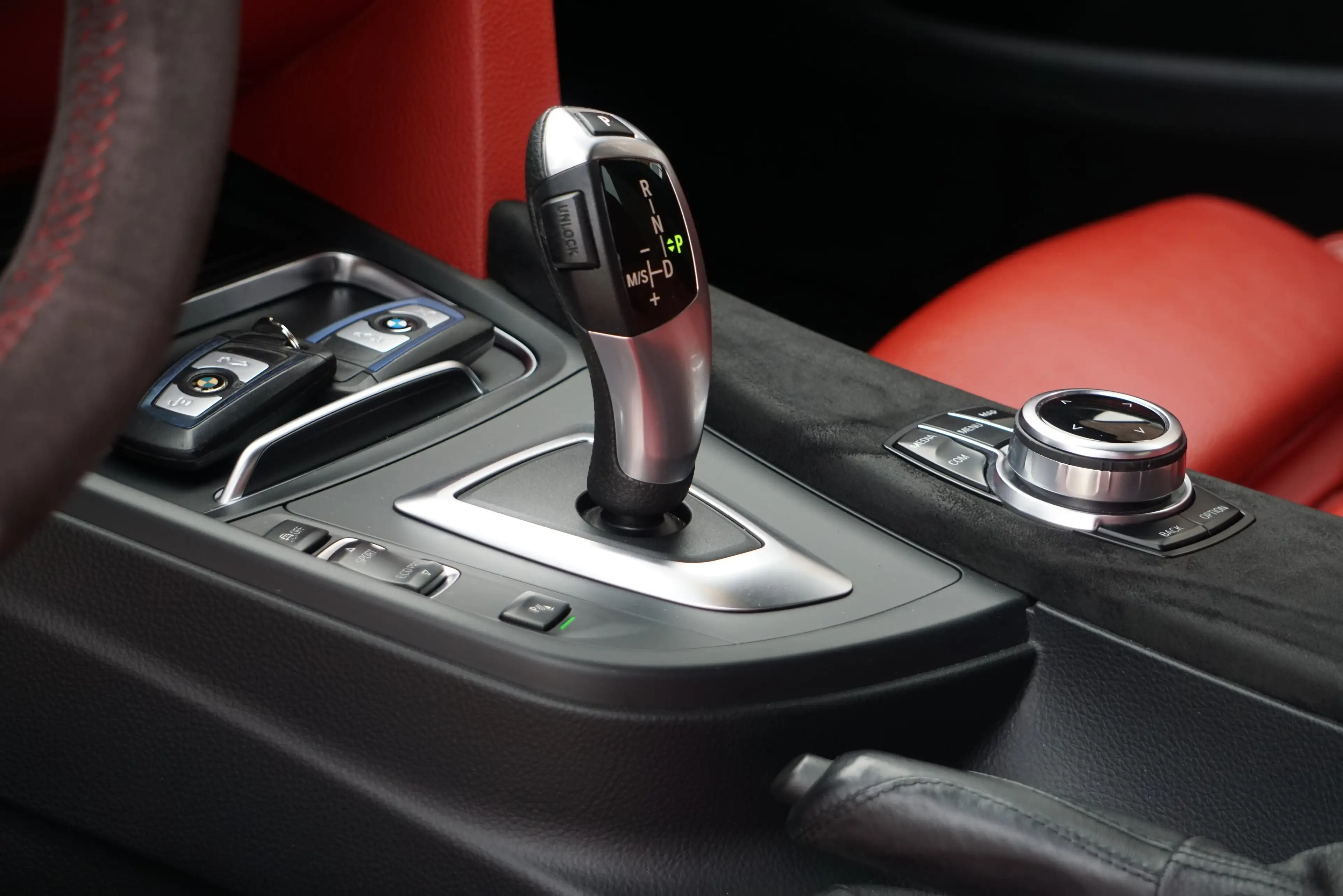 BMW 418 Gran Coupé PACK M AUTO NAVI PDC TOIT OUVRANT 6b — photo 9