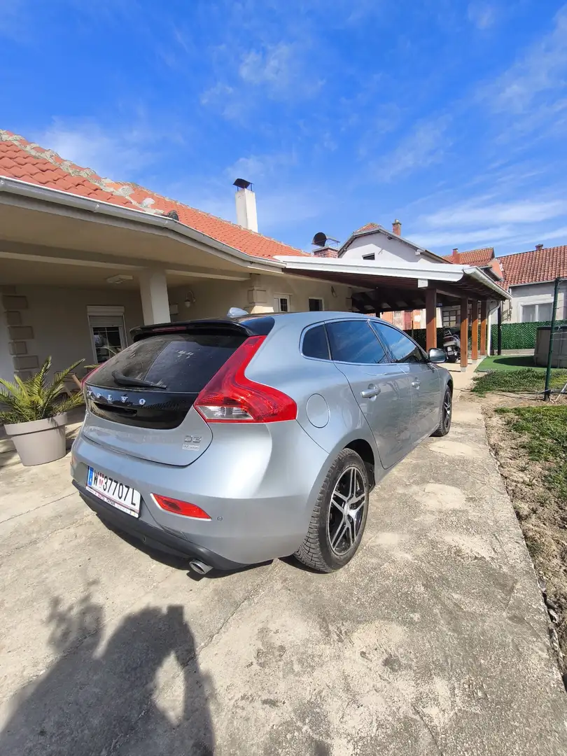 Volvo V40 D3 Geartronic - 1