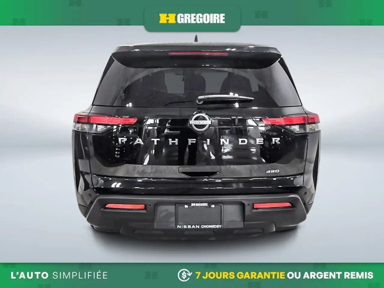Nissan Pathfinder снимка Nissan Pathfinder