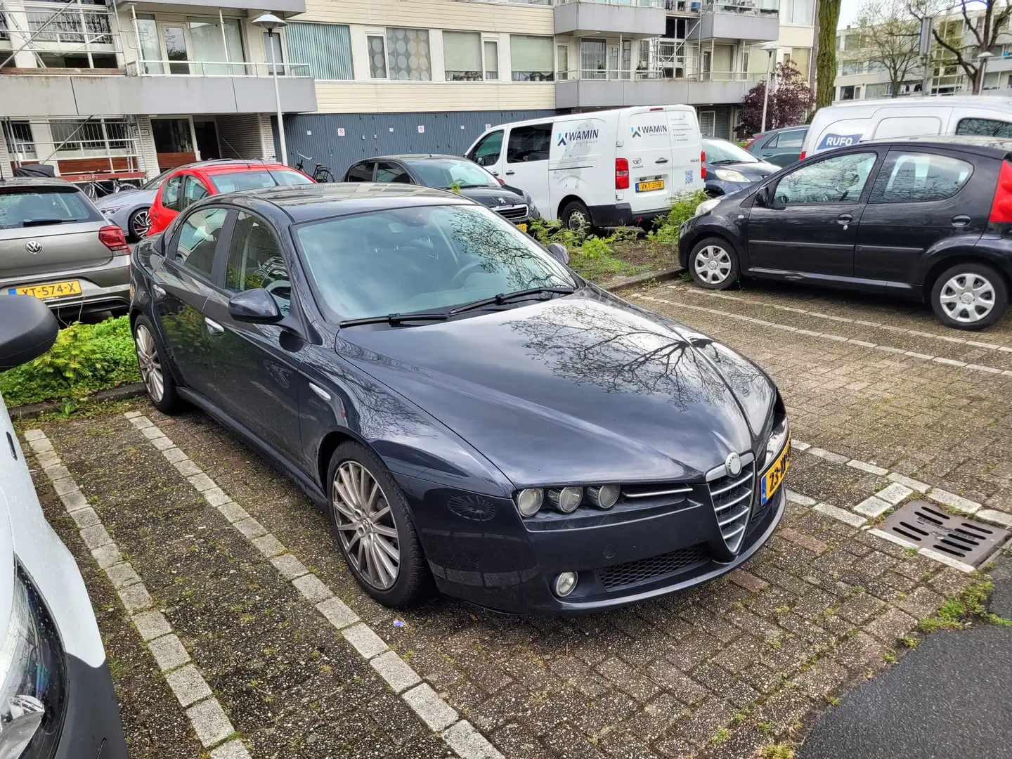 Alfa Romeo 159 1.9 JTS Distinctive Zwart - 1
