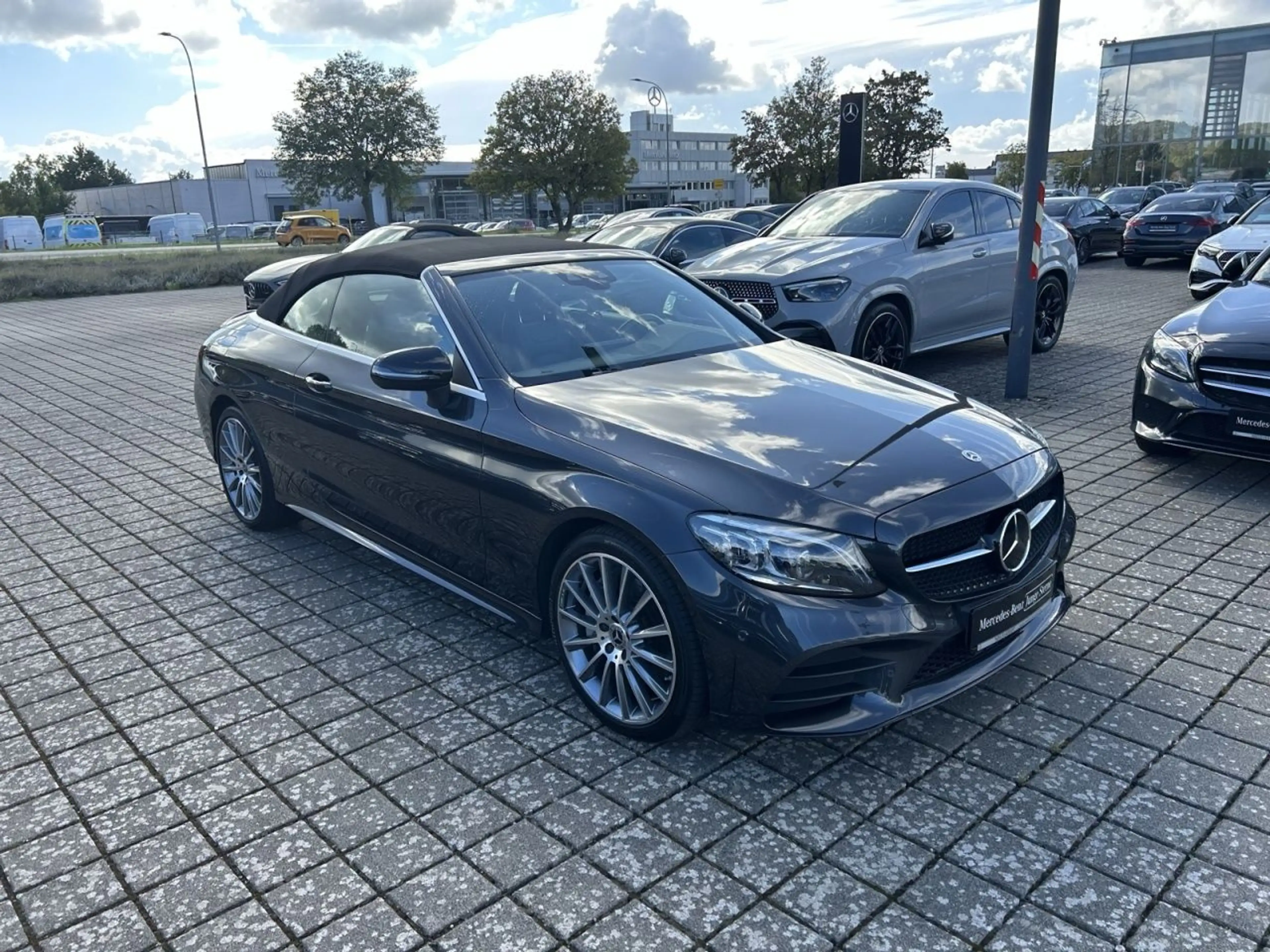 Mercedes-Benz C 400 4MATIC Cabriolet AMG+NIGHT+FAHRASSIST+KAM — photo 4
