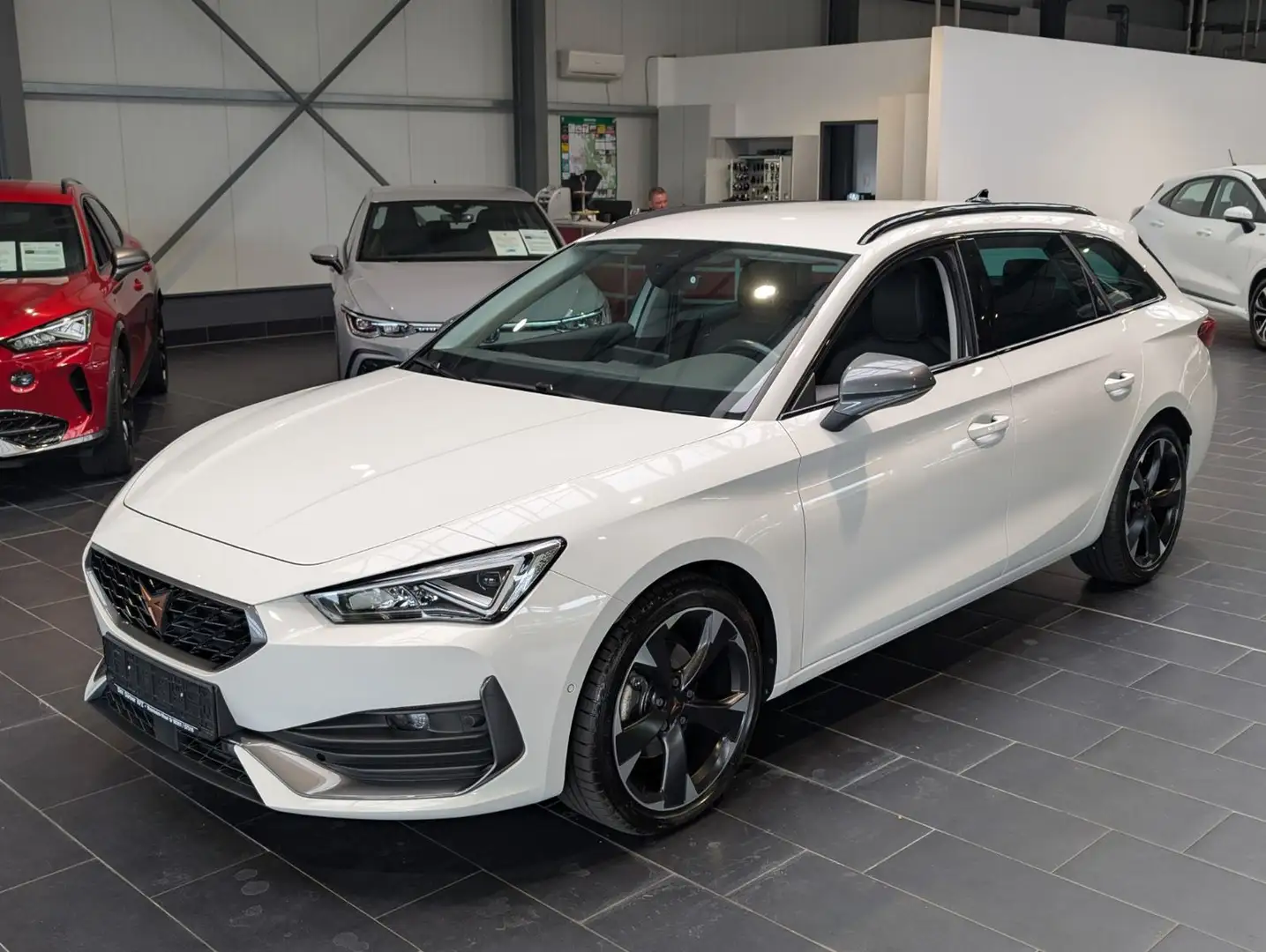 CUPRA Leon Sportstourer 1.5 eTSI DSG 1.Hand Blanc - 1