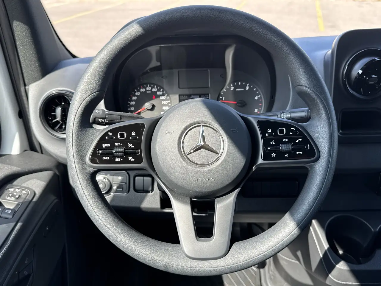 Mercedes-Benz Sprinter снимка Mercedes-Benz Sprinter