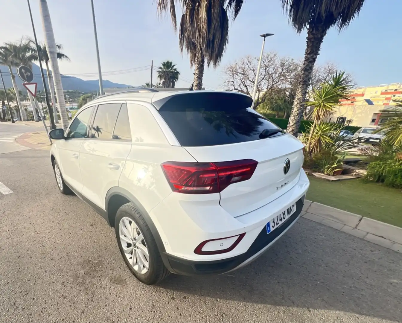 Volkswagen T-Roc 2.0TDI 85kW Blanco - 2