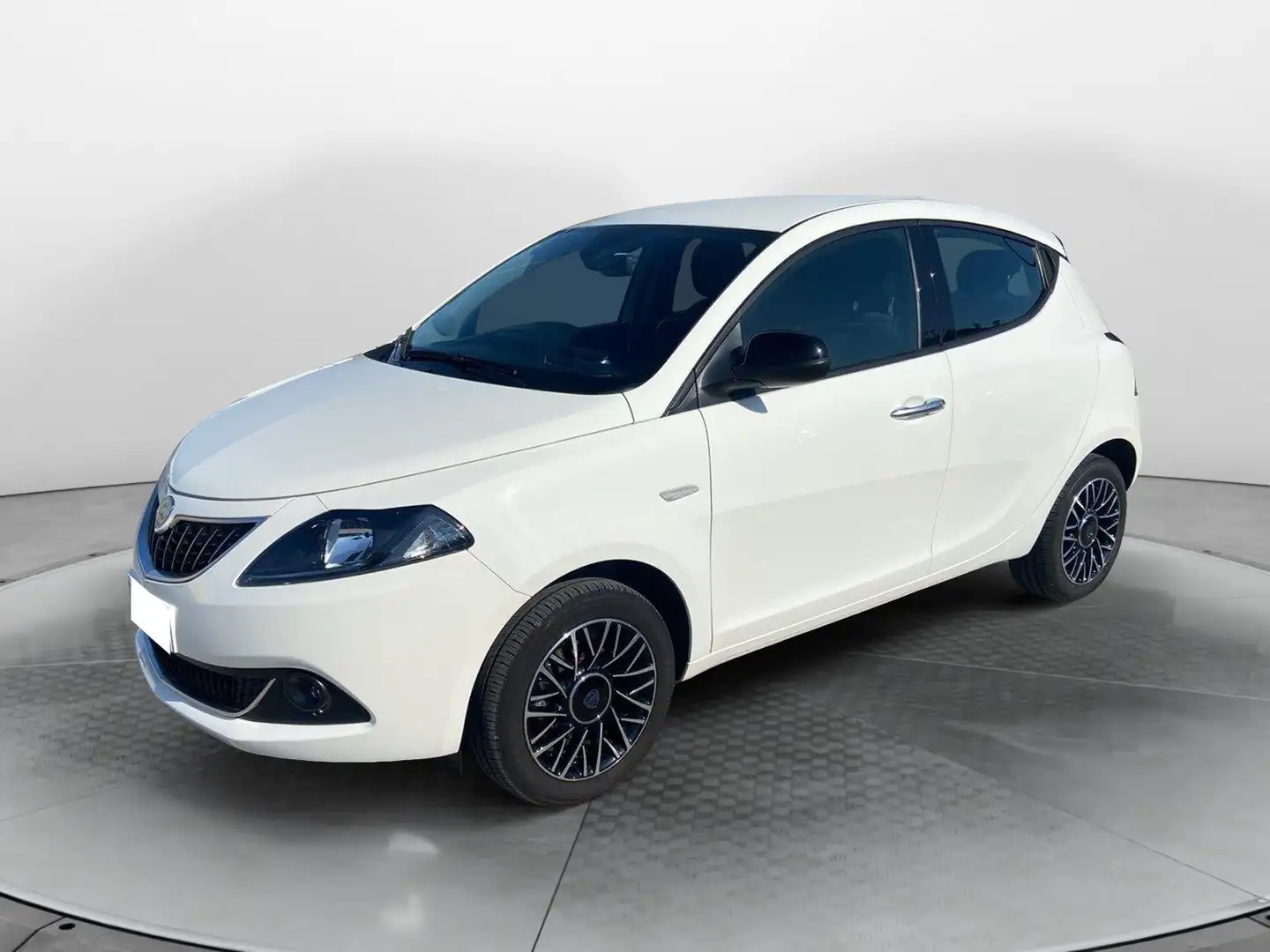 Lancia Ypsilon 1.0 FireFly 5 porte S&S Hybrid Platino Bianco - 1
