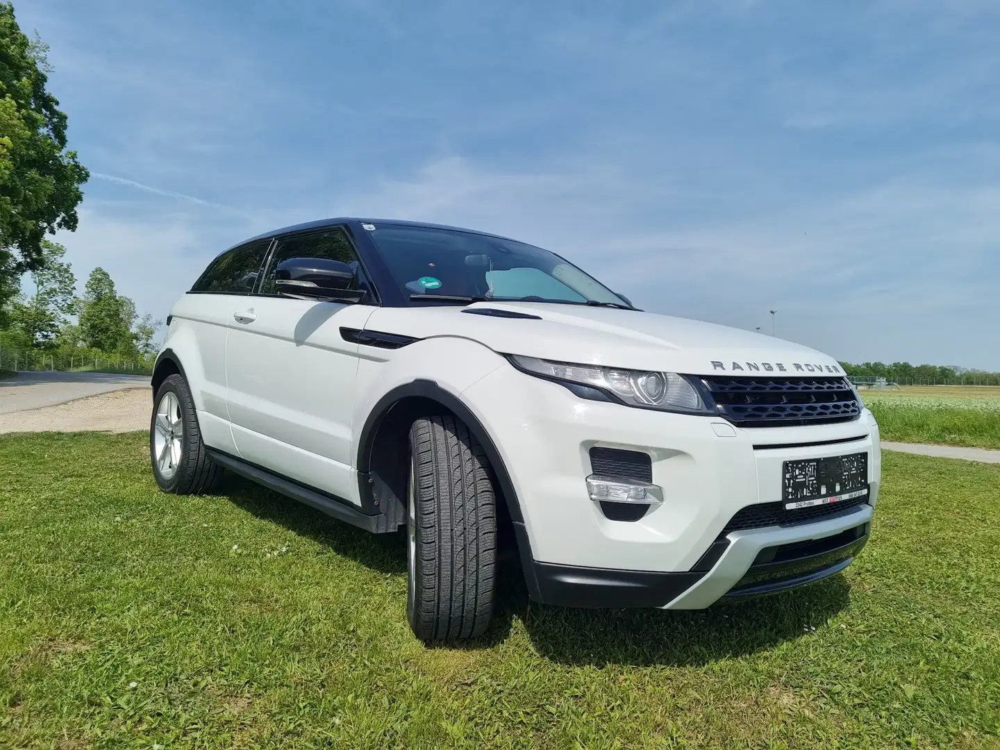 Land Rover Range Rover Evoque Dynamic 2,2 eD4 Finanzierung möglich - 1