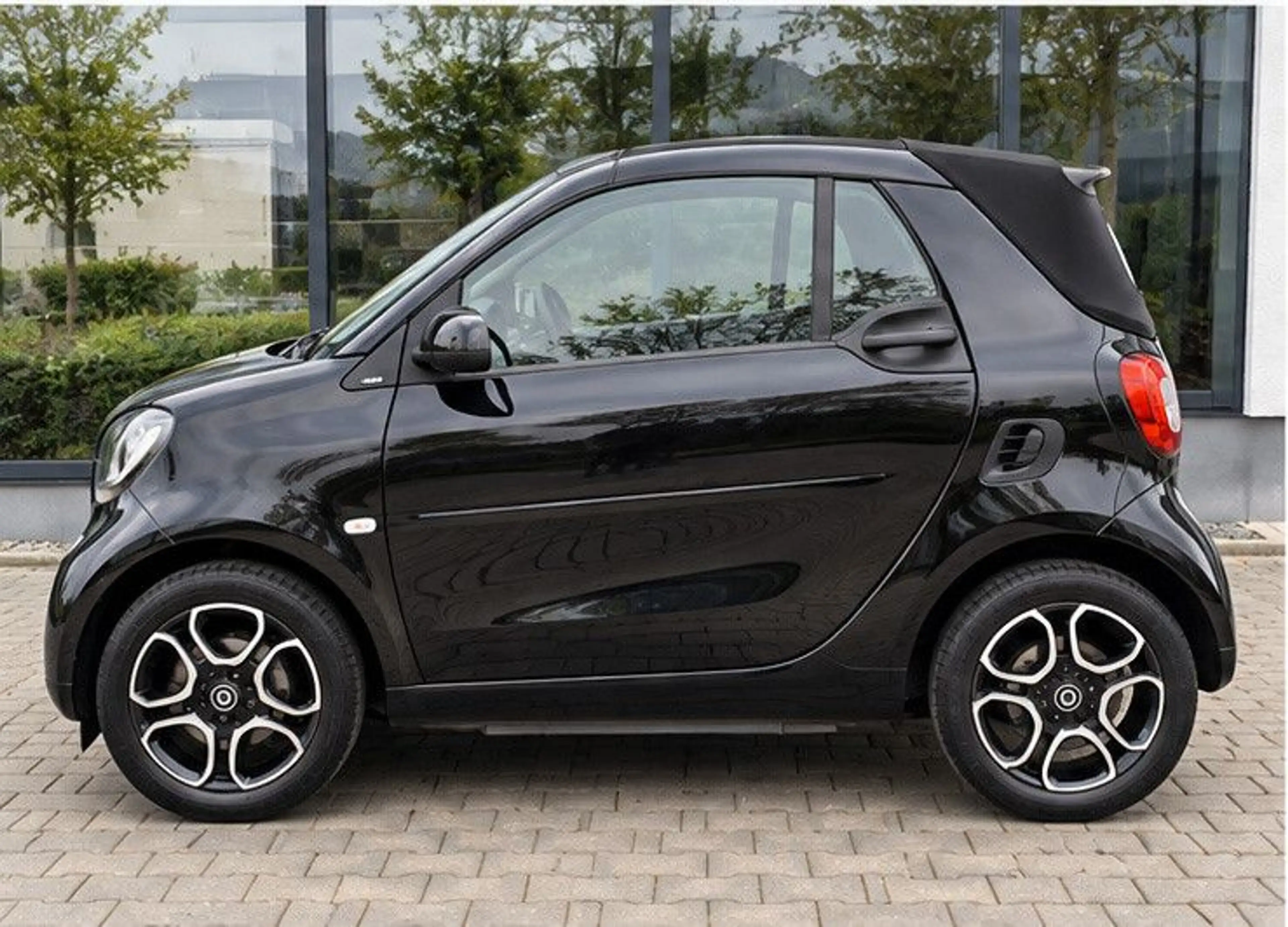 smart forTwo Cabrio Prime*AUTOMAT*LEDER*SHZ*KLIMA*LED — photo 6