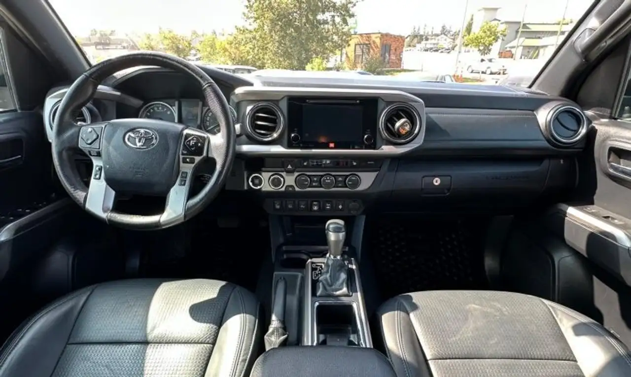 Toyota Tacoma снимка Toyota Tacoma