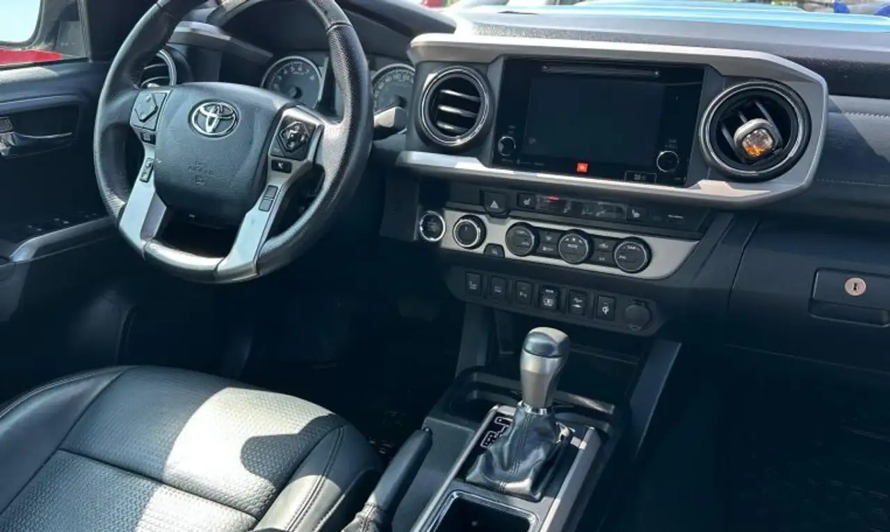 Toyota Tacoma снимка Toyota Tacoma